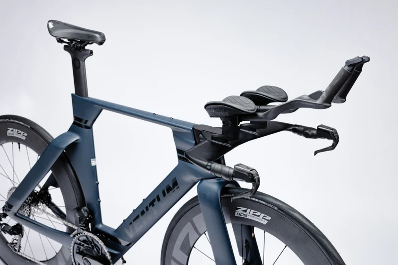 Vélo de triathlon Ventum sram force AXS