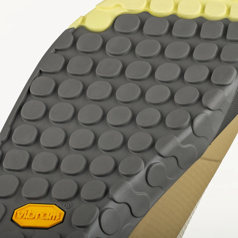Gravita Versor Flat