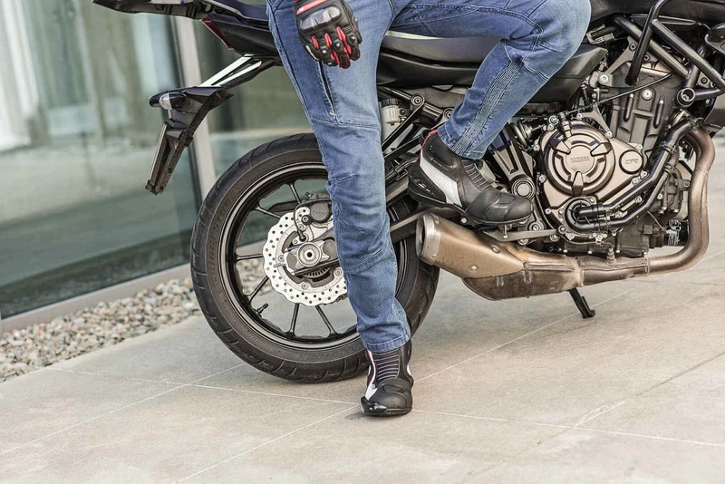 SHIMA SX-6 BOTAS DE MOTO HOMBRE NEGRO BLANCO ROJO