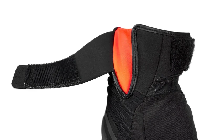 SEVENTY DEGREES SD-T13 ASPEN LIGHT GUANTES DE MOTO HOMBRE NEGRO ROJO