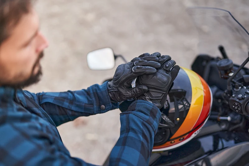 SHIMA SPARK 2.0 GUANTES DE MOTO NEGRO