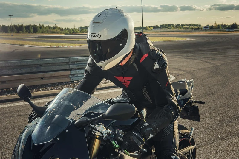 SHIMA APEX RS 1PC MONO DE MOTO NEGRO ROJO