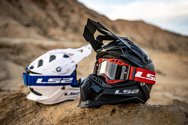LS2 MX700 SUBVERTER NOIR