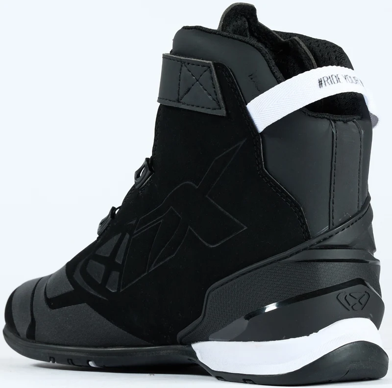 IXON BULL 2 WP HOMBRE BOTAS CARRERA BLANCO NEGRO