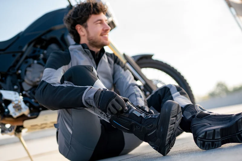 SHIMA STRATO WP BOTAS DE MOTO IMPERMEABLES HOMBRE NEGRO AZUL