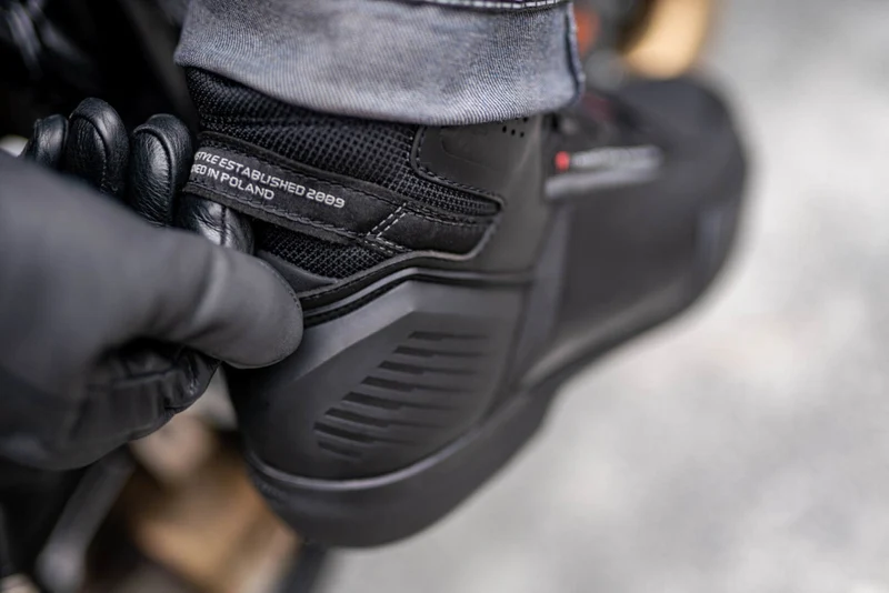 SHIMA EDGE WP BOTAS DE MOTO NEGRO