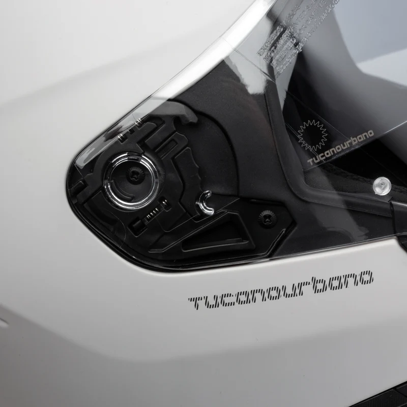Casco HYPERLINK
