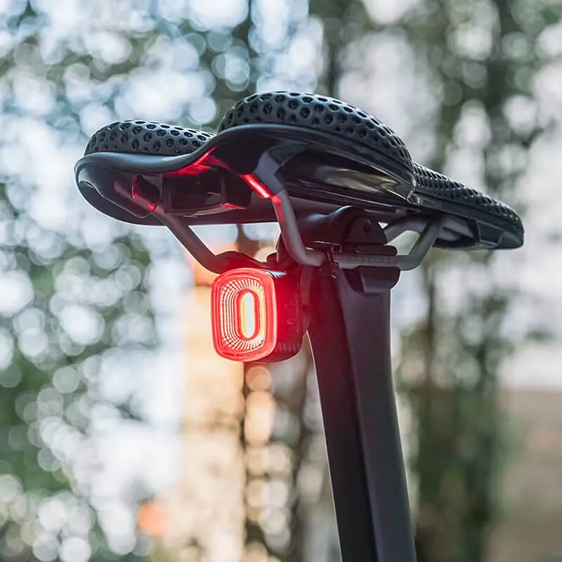 Lightpeak™ | Feu arriere velo rechargeable avec détection de freinage et mode automatique intelligent