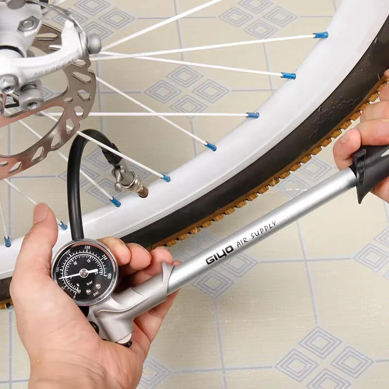 RiniPump™ | Pompe a velo pour suspensions avec manomètre et tuyau rotatif