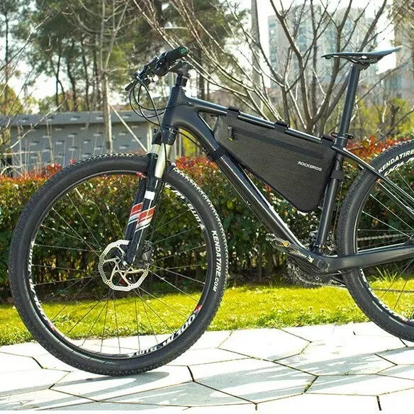 ProofFrameCase™ | Sacoche cadre velo triangulaire étanche et pratique